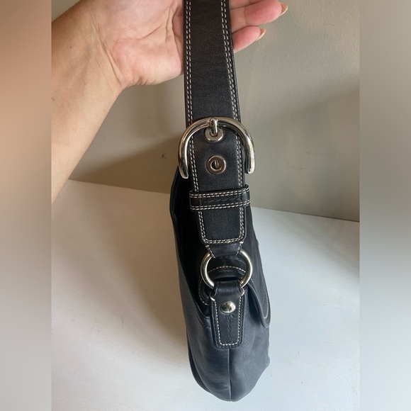 Coach black leather shoulder bag - Picture 5 of 11